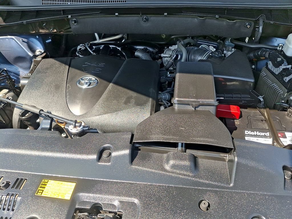 Used 2019 Toyota Highlander XLE w/ Protection Package #3 AWD/4WD image 28