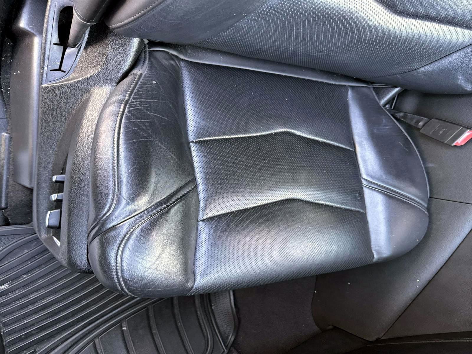 Used 2019 Cadillac Escalade ESV Premium Luxury image 14