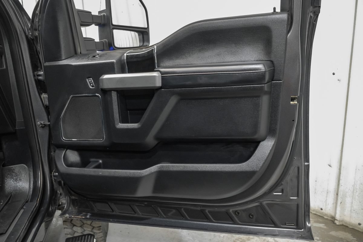 Used 2019 Ford F450 Platinum w/ Platinum Ultimate Package AWD/4WD image 47