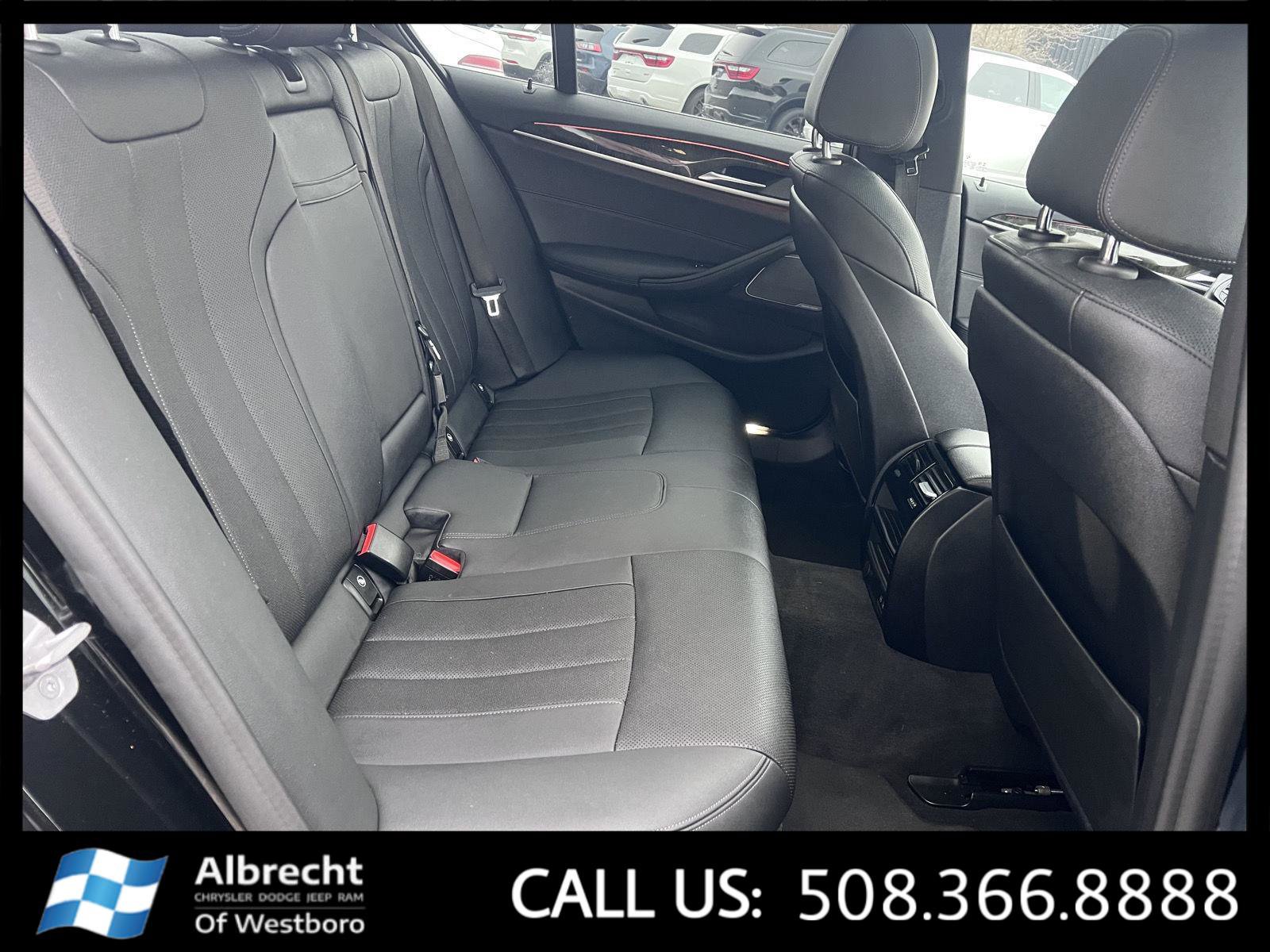 Used 2021 BMW 530i xDrive w/ Premium Package image 18