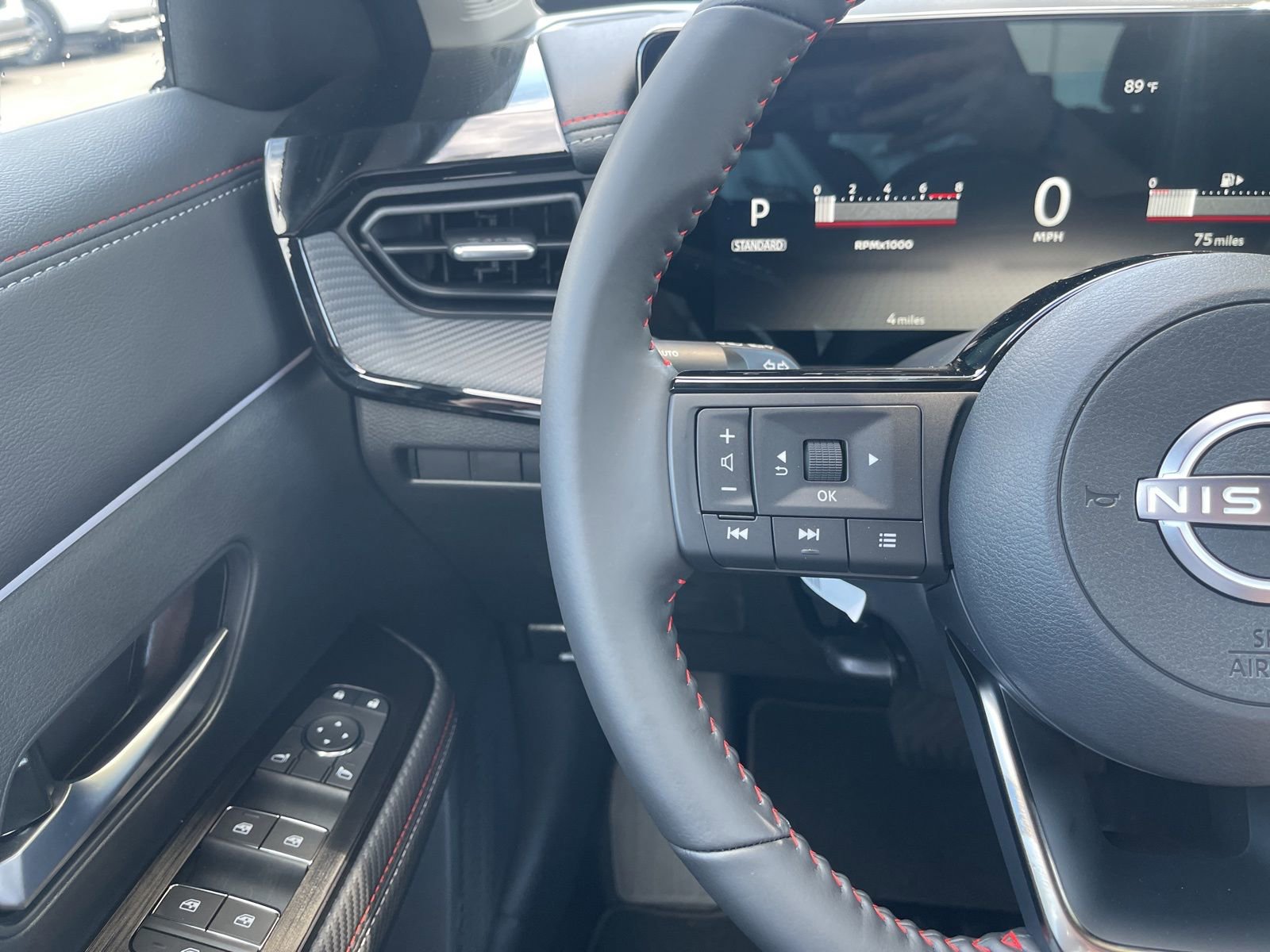 New 2026 Nissan Kicks SR w/ Cold Weather Package image 31