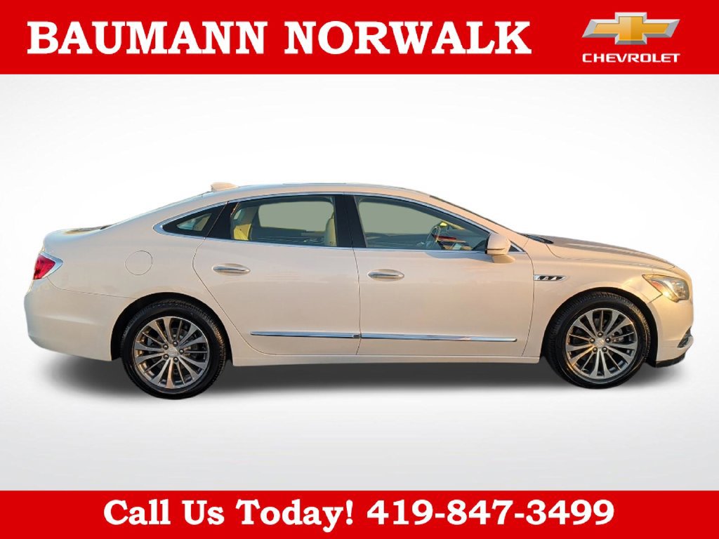 Used 2019 Buick LaCrosse Essence w/ Sun and Shade Package AWD/4WD image 6