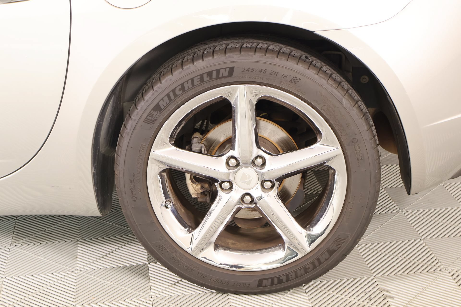 Used 2009 Saturn Sky Red Line RWD image 14