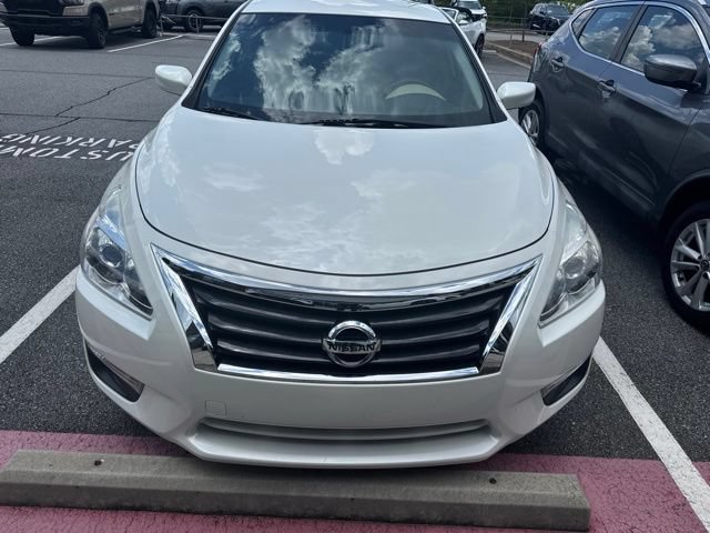 Used 2015 Nissan Altima 2.5 S w/ Special Edition Package FWD image 3