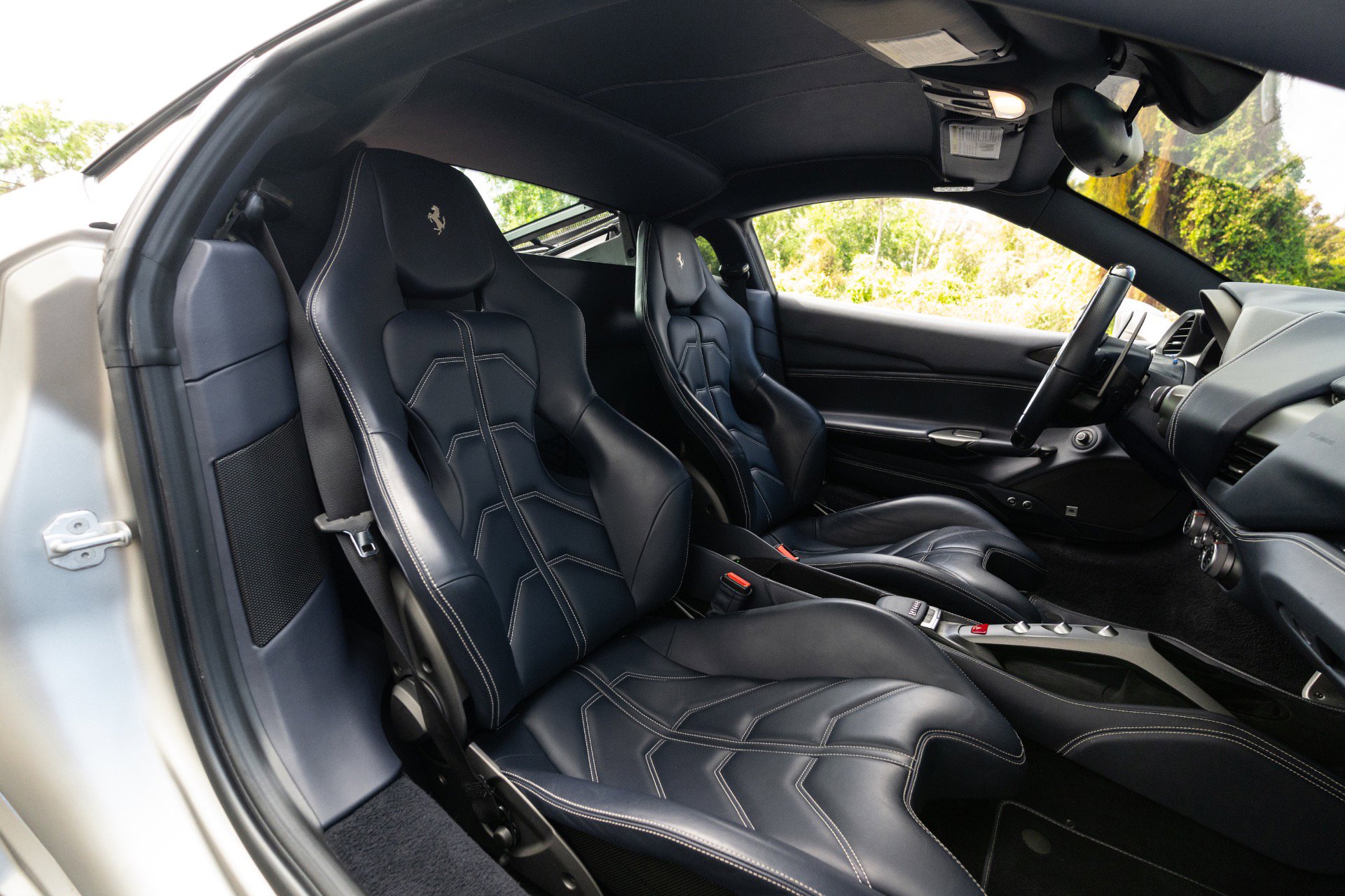 Used 2016 Ferrari 488 GTB image 8