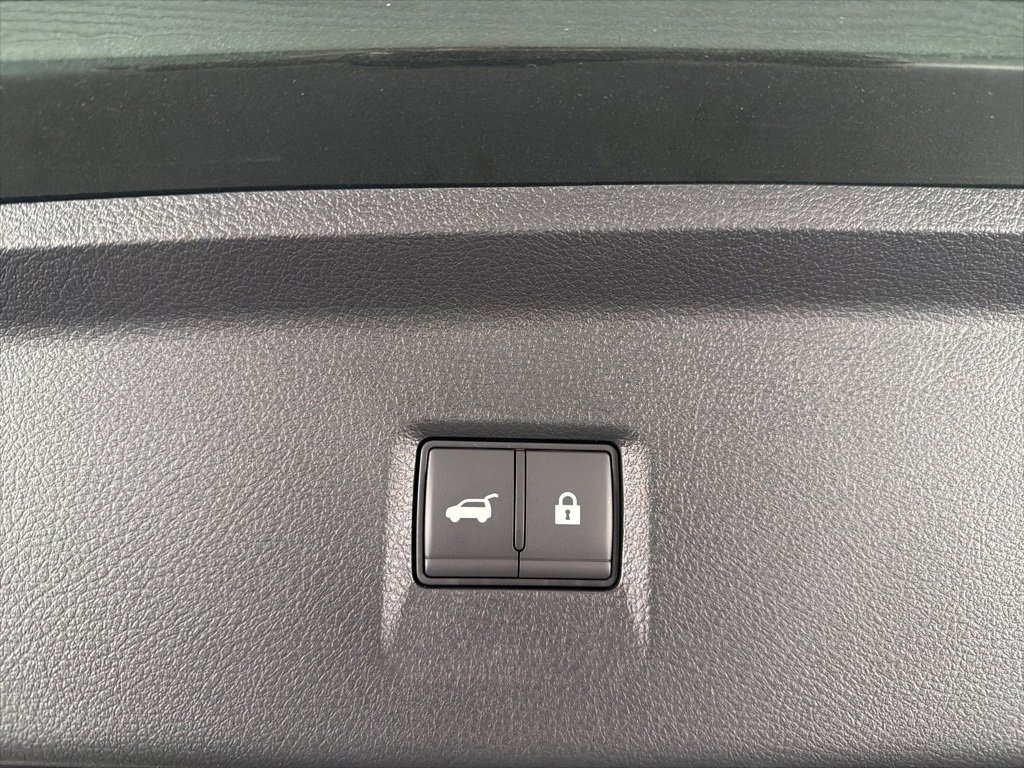 New 2026 INFINITI QX60 Luxe image 13