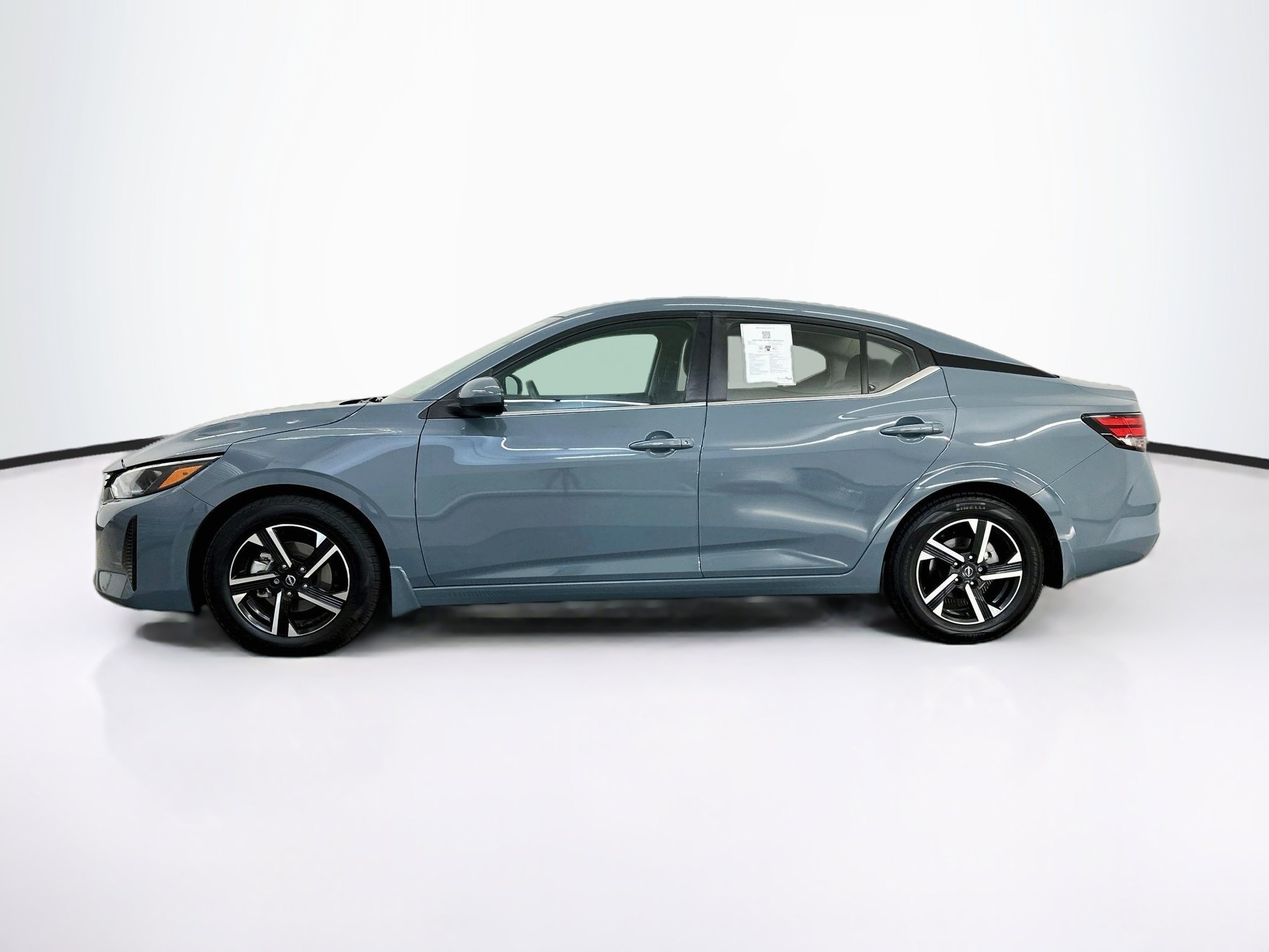 Used 2024 Nissan Sentra SV FWD image 4