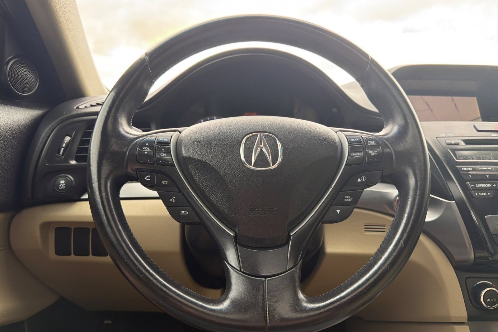 Used 2015 Acura ILX w/ Technology Package FWD image 22