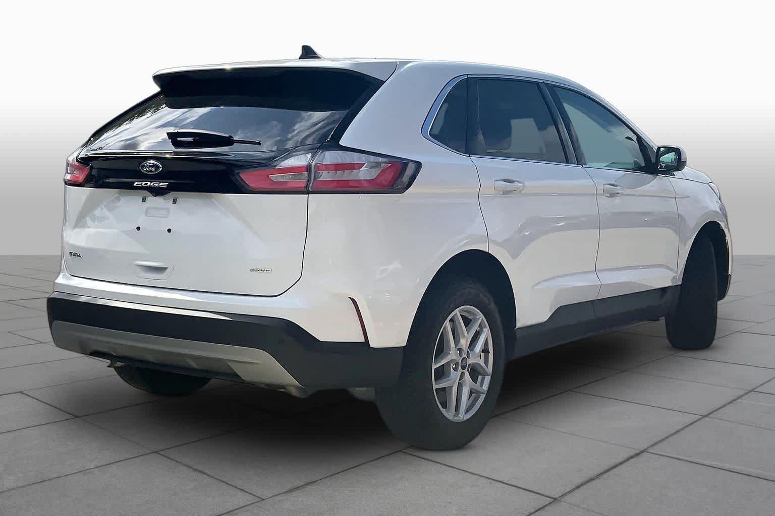 Used 2022 Ford Edge SEL AWD/4WD image 13