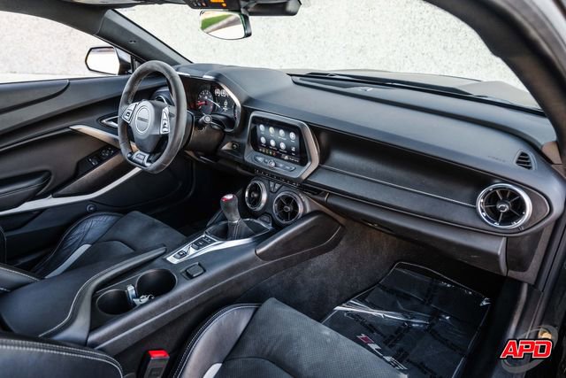 Used 2020 Chevrolet Camaro SS image 23