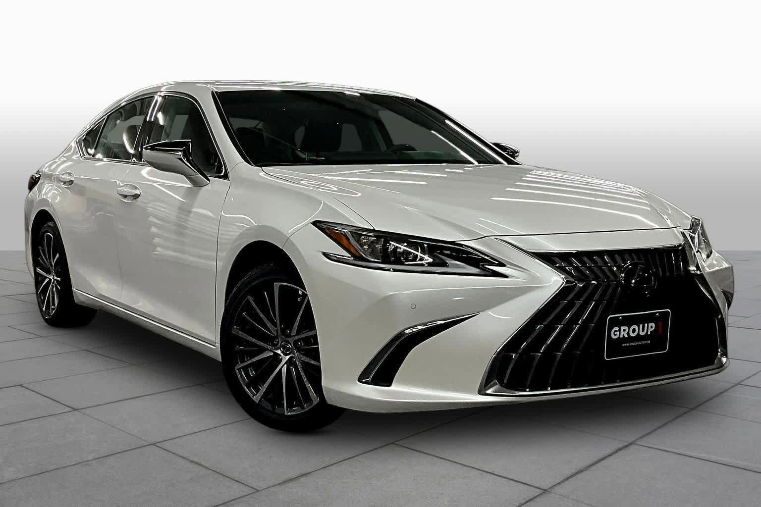 Used 2025 Lexus ES 300h w/ Premium Package video 2