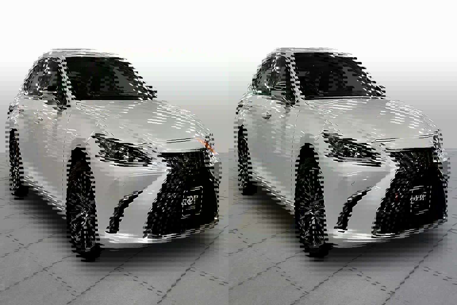 Used 2025 Lexus ES 300h w/ Premium Package image 2