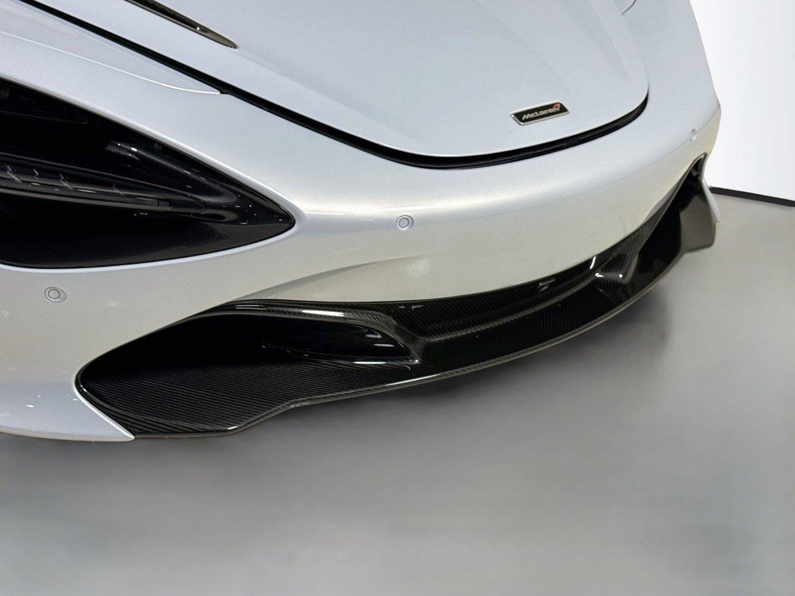 Used 2018 McLaren 720S Performance RWD image 31