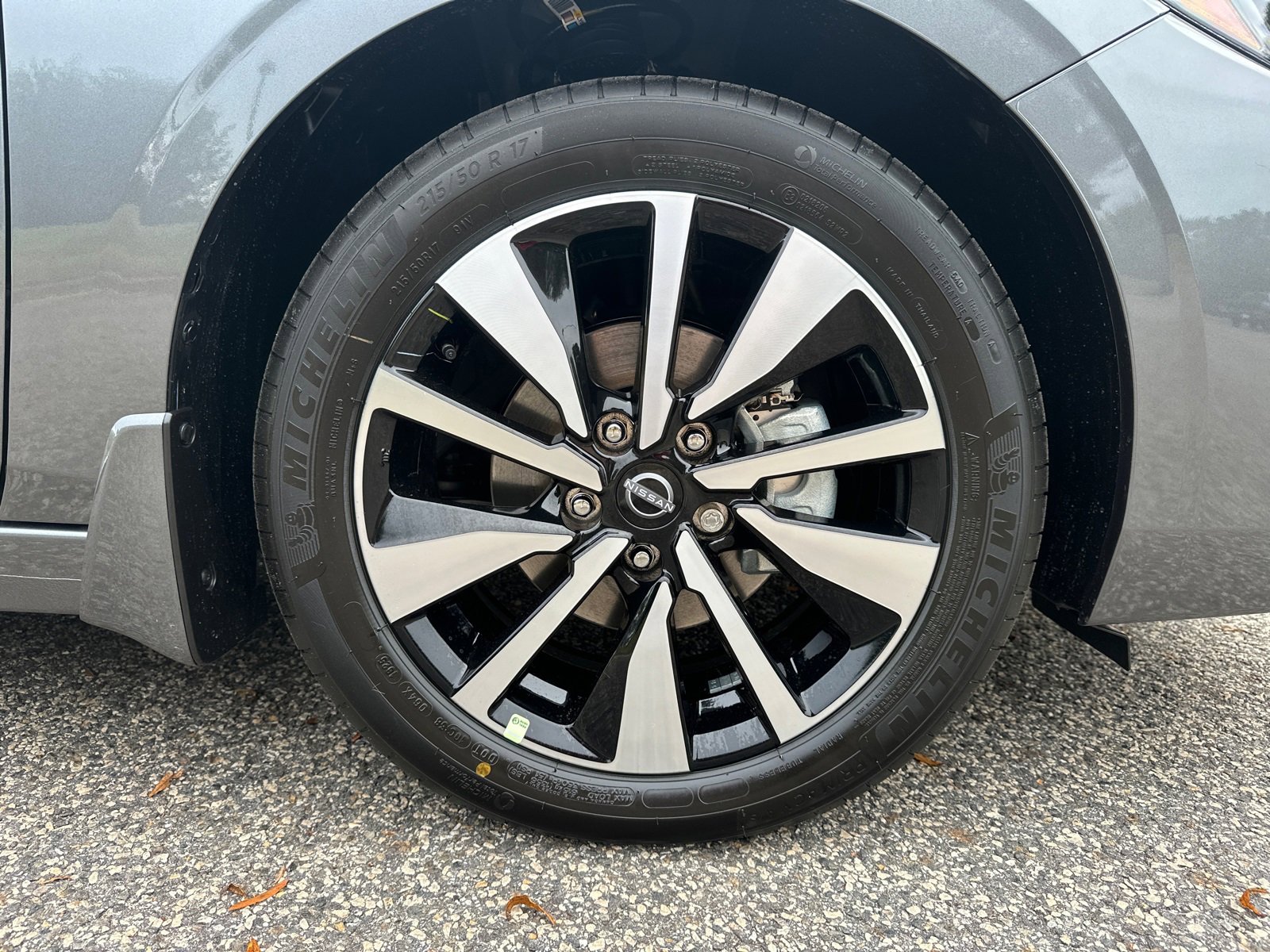 New 2025 Nissan Sentra SV w/ SV Premium Package image 12