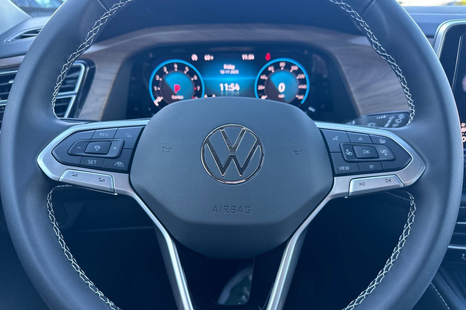 New 2026 Volkswagen Atlas SE image 23