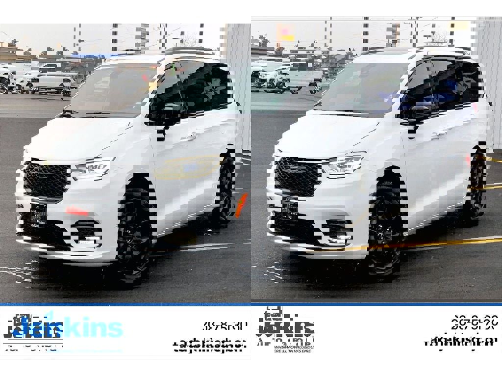 New 2026 Chrysler Pacifica Limited image 1