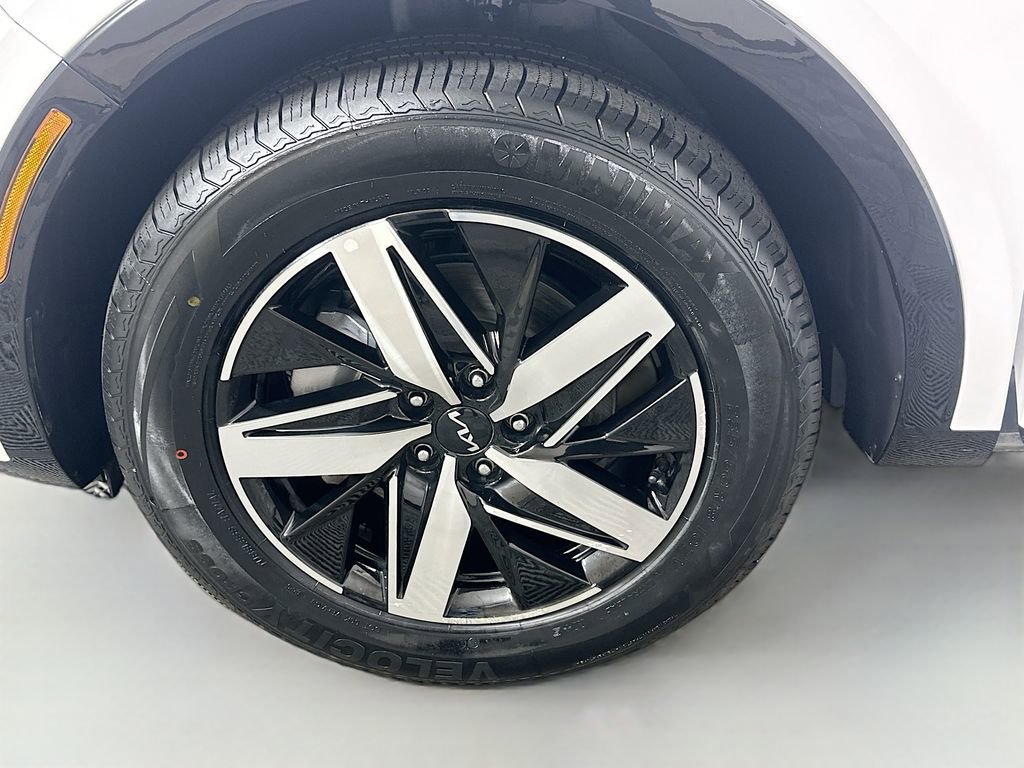 Used 2023 Kia Sorento EX w/ Panoramic Sunroof Package FWD image 32