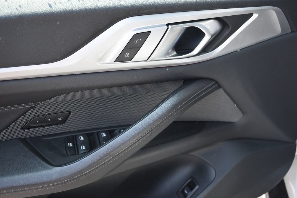 Used 2025 BMW 430i w/ M Sport Package RWD image 12