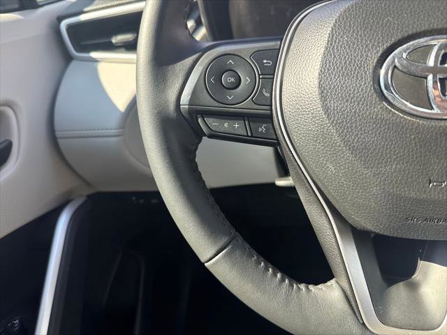 Certified 2025 Toyota Corolla Cross LE image 27