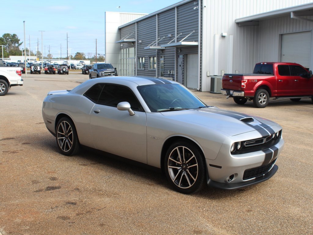 Used 2022 Dodge Challenger R/T w/ Plus Package image 11