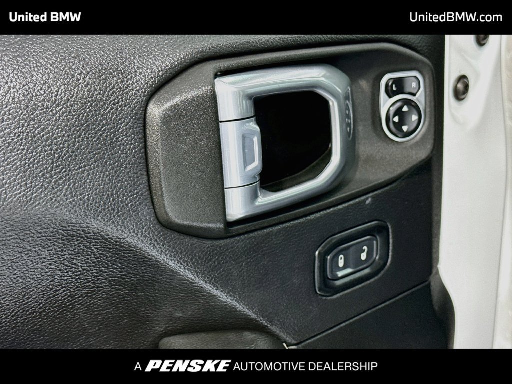Used 2021 Jeep Wrangler Unlimited Sahara AWD/4WD image 10