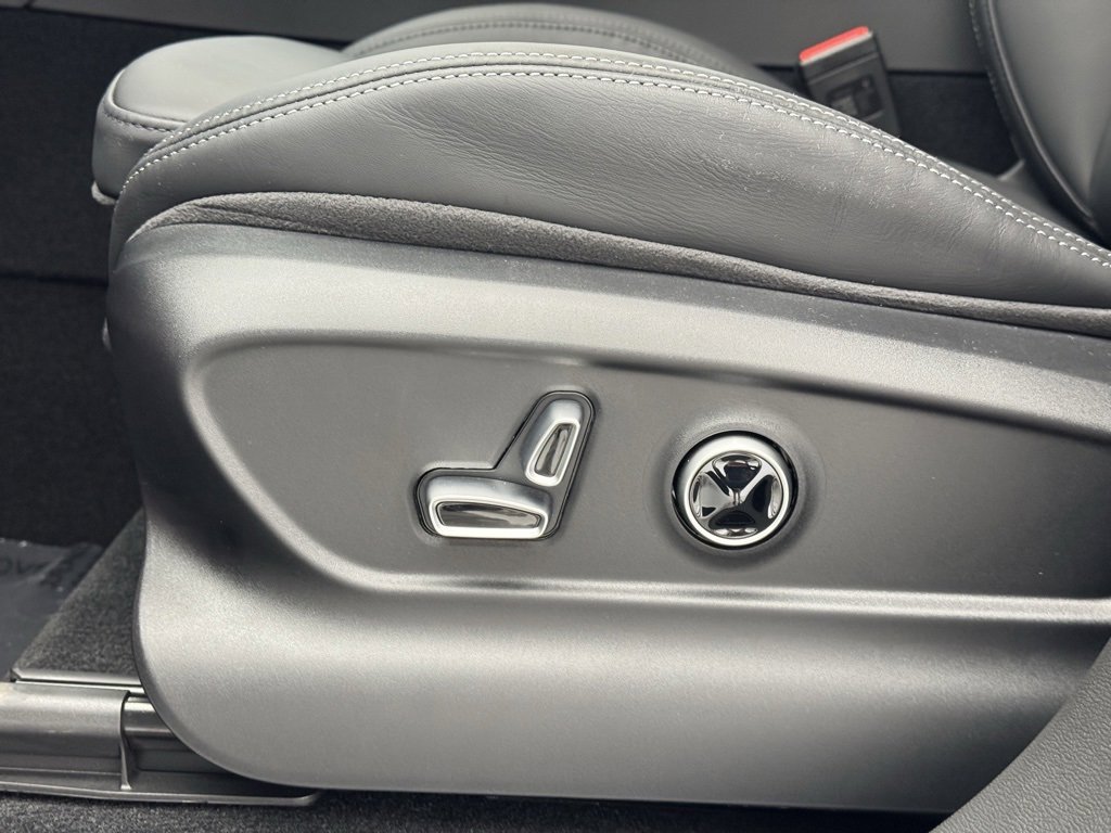 New 2025 Maserati Grecale Modena image 7