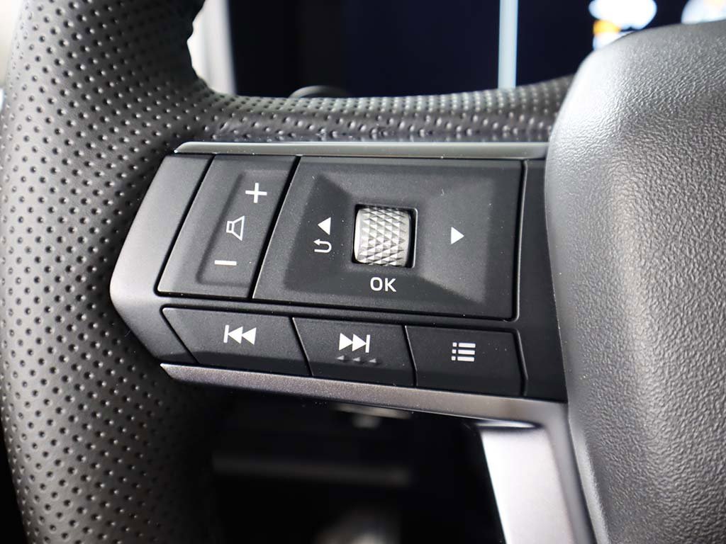 New 2025 Mitsubishi Outlander AWD image 45