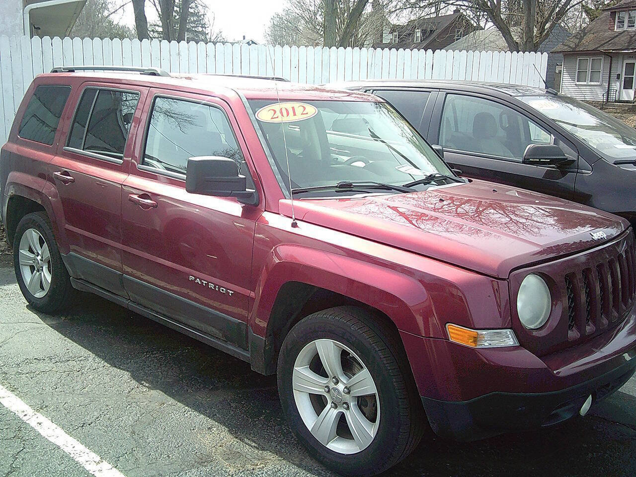 Used 2012 Jeep Patriot Latitude FWD image 2