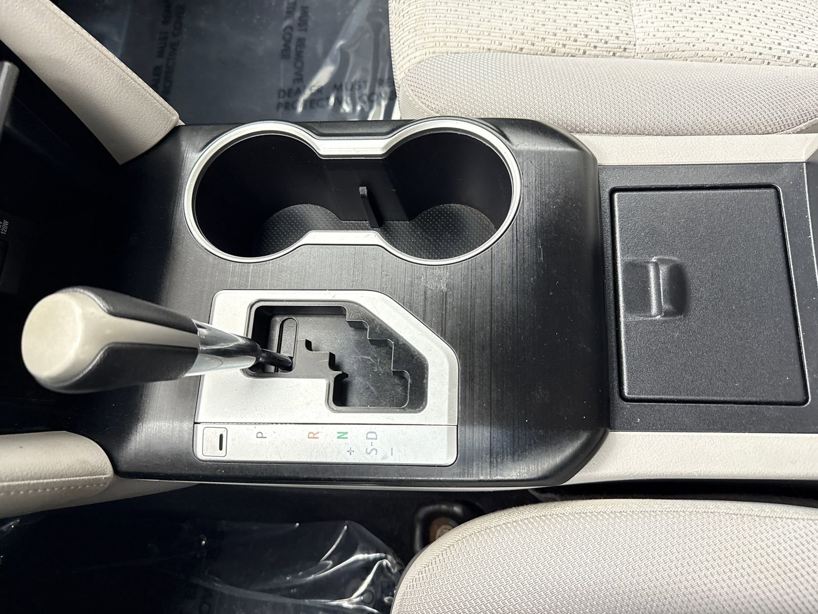 Used 2013 Toyota Camry LE image 29
