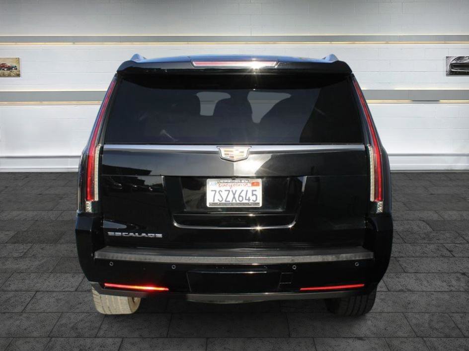 Used 2016 Cadillac Escalade Platinum RWD image 6