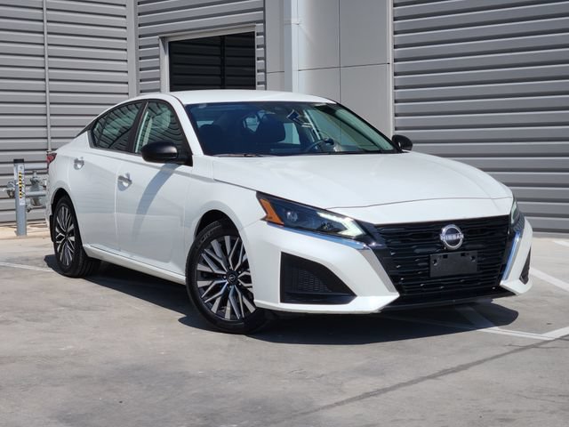 Used 2024 Nissan Altima 2.5 SV FWD video 2