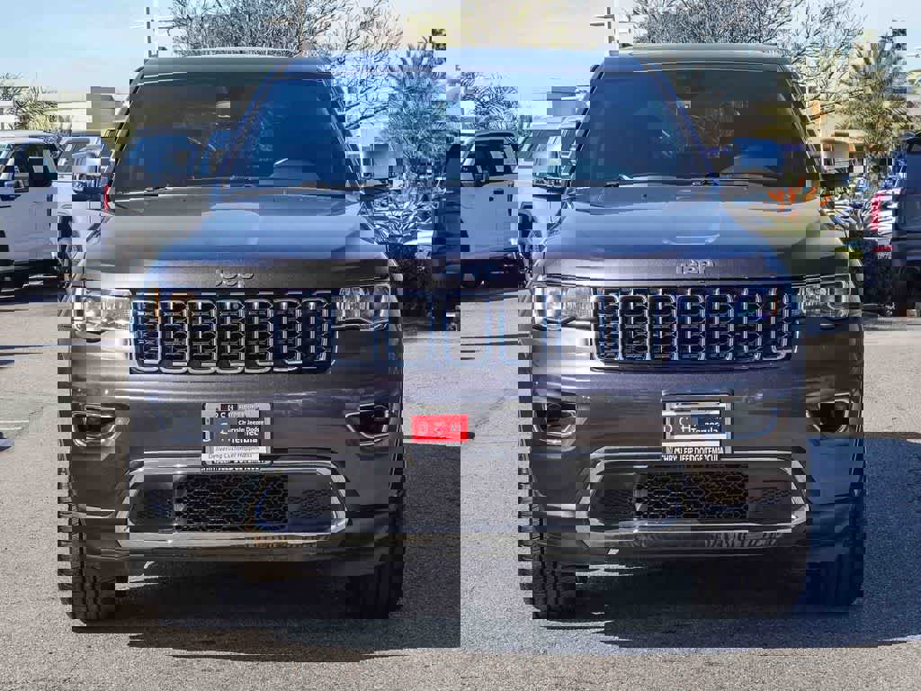 Certified 2020 Jeep Grand Cherokee Limited w/ Luxury Group II image 2