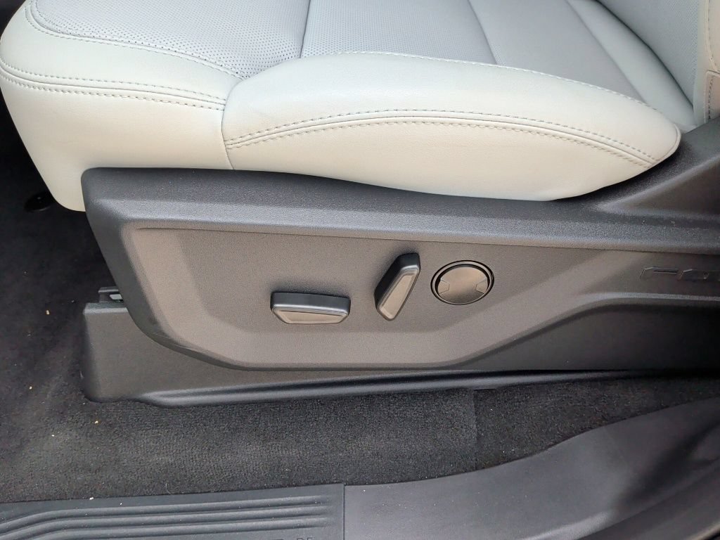 New 2027 Ford Expedition Platinum w/ Driver's Package RWD image 15