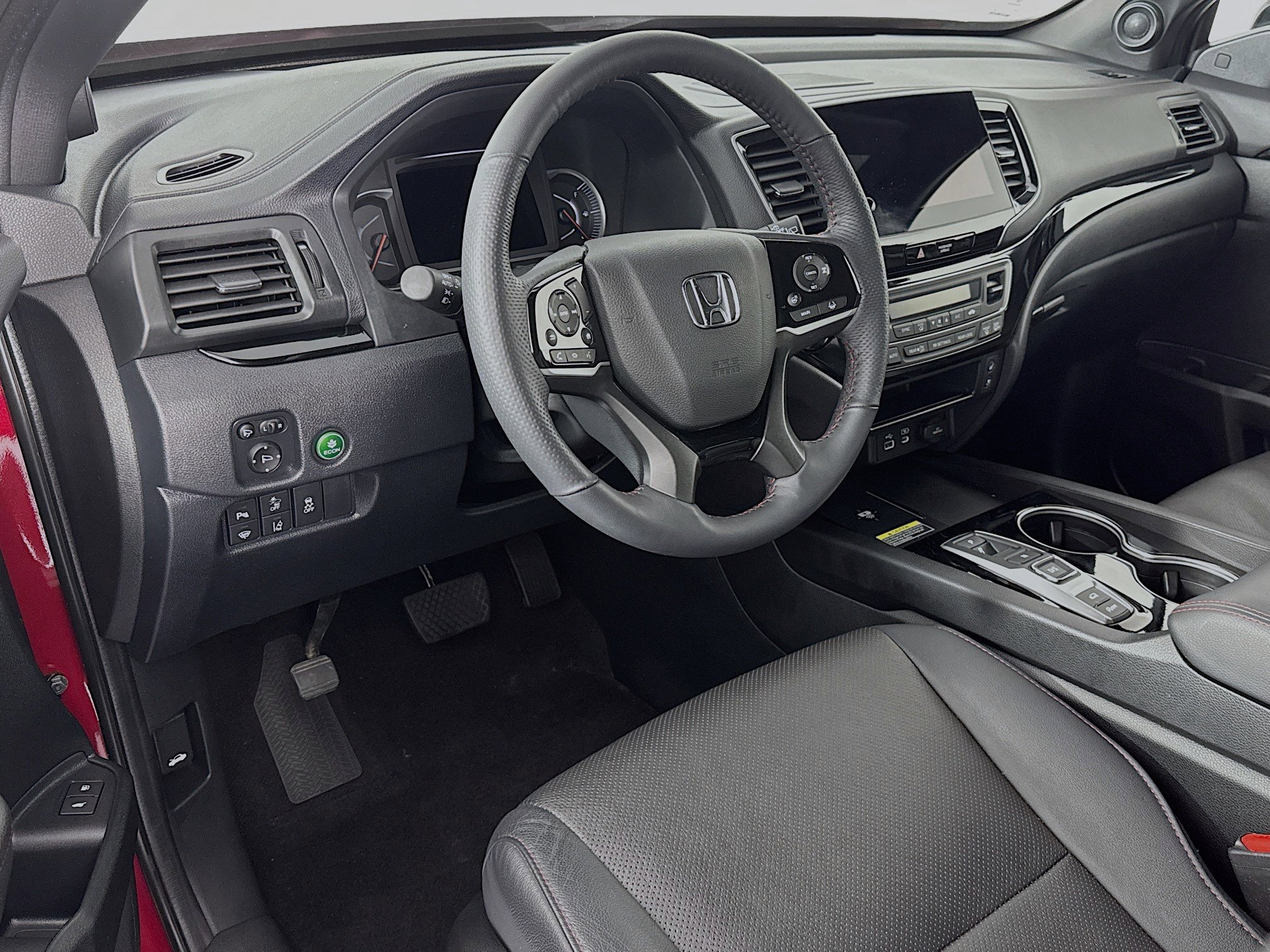 Certified 2024 Honda Passport Black Edition image 9