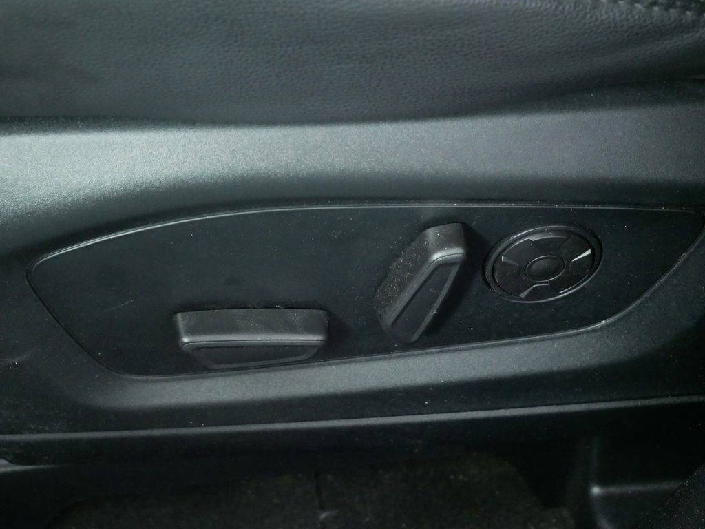 Used 2022 Ford Explorer ST w/ ST Street Pack image 22