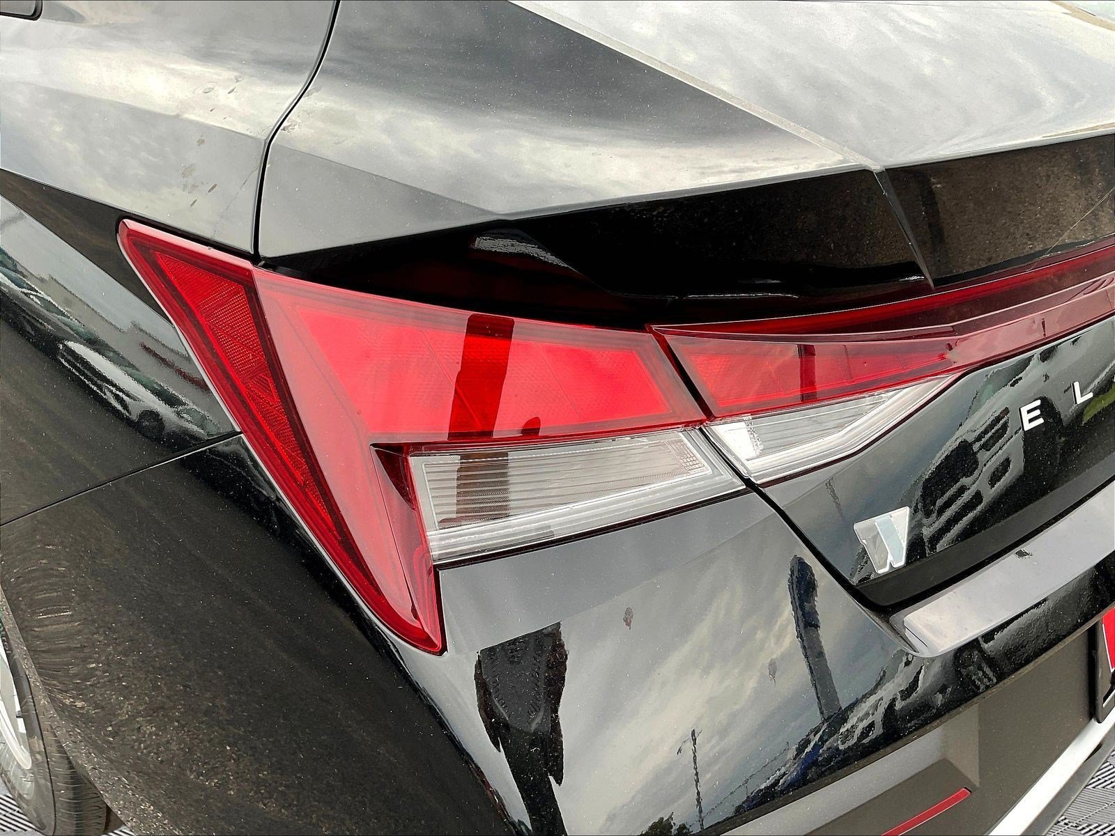New 2026 Hyundai Elantra SE FWD image 15