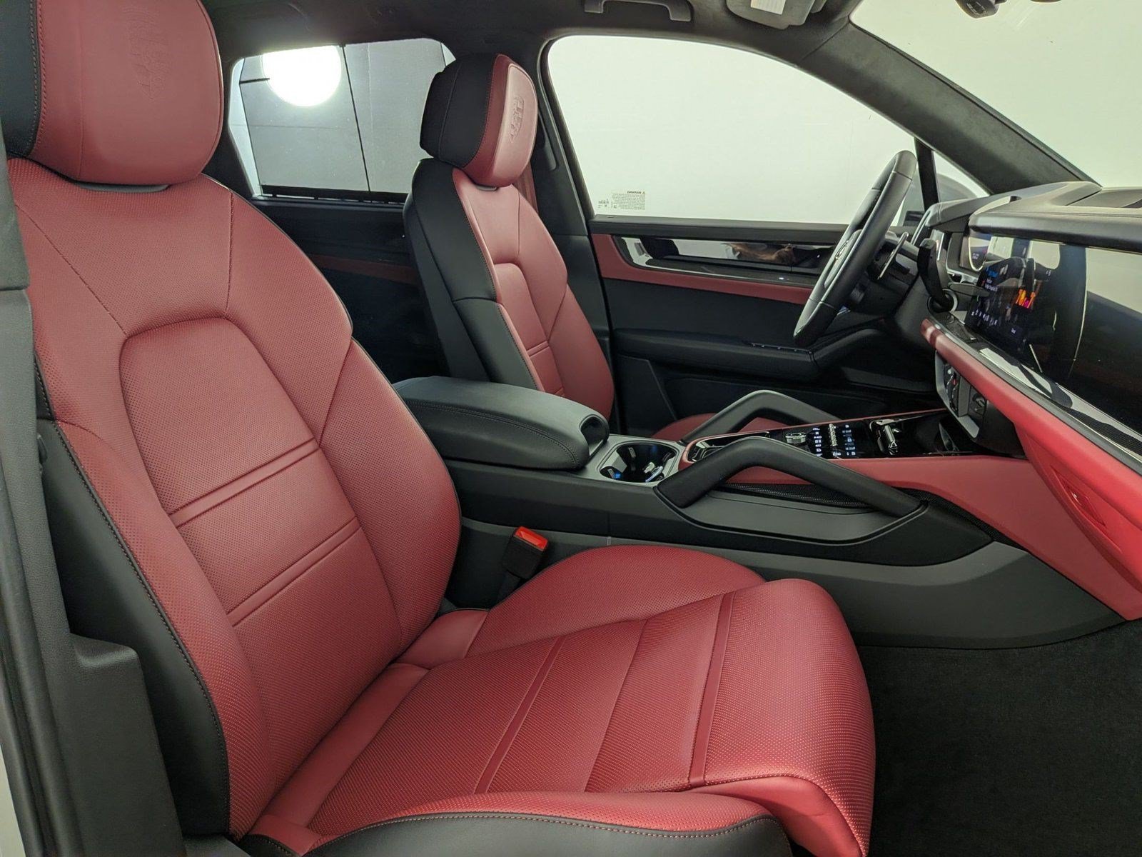 Used 2026 Porsche Cayenne GTS AWD/4WD image 25