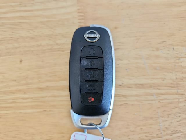 Used 2025 Nissan Rogue SV AWD/4WD image 9