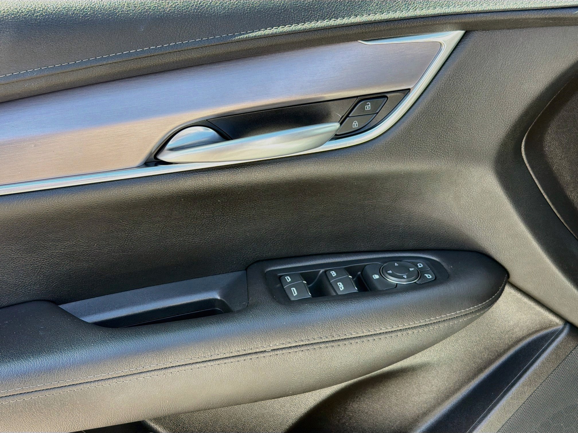 Used 2023 Cadillac XT5 Luxury FWD image 17