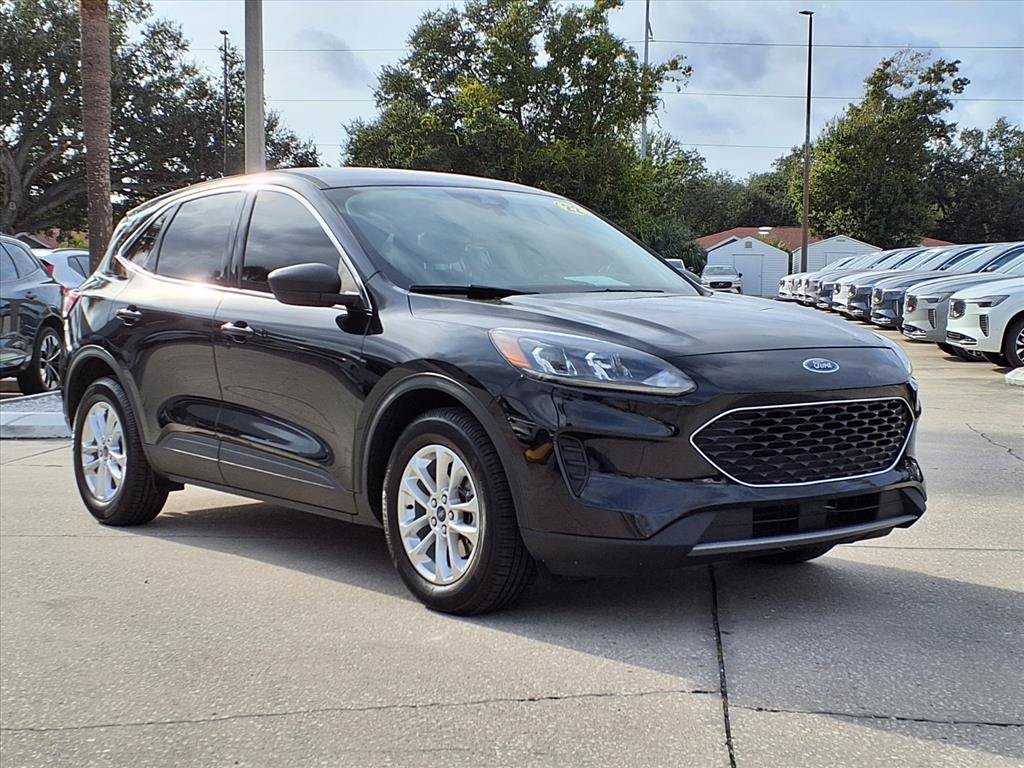 Used 2022 Ford Escape SE image 1