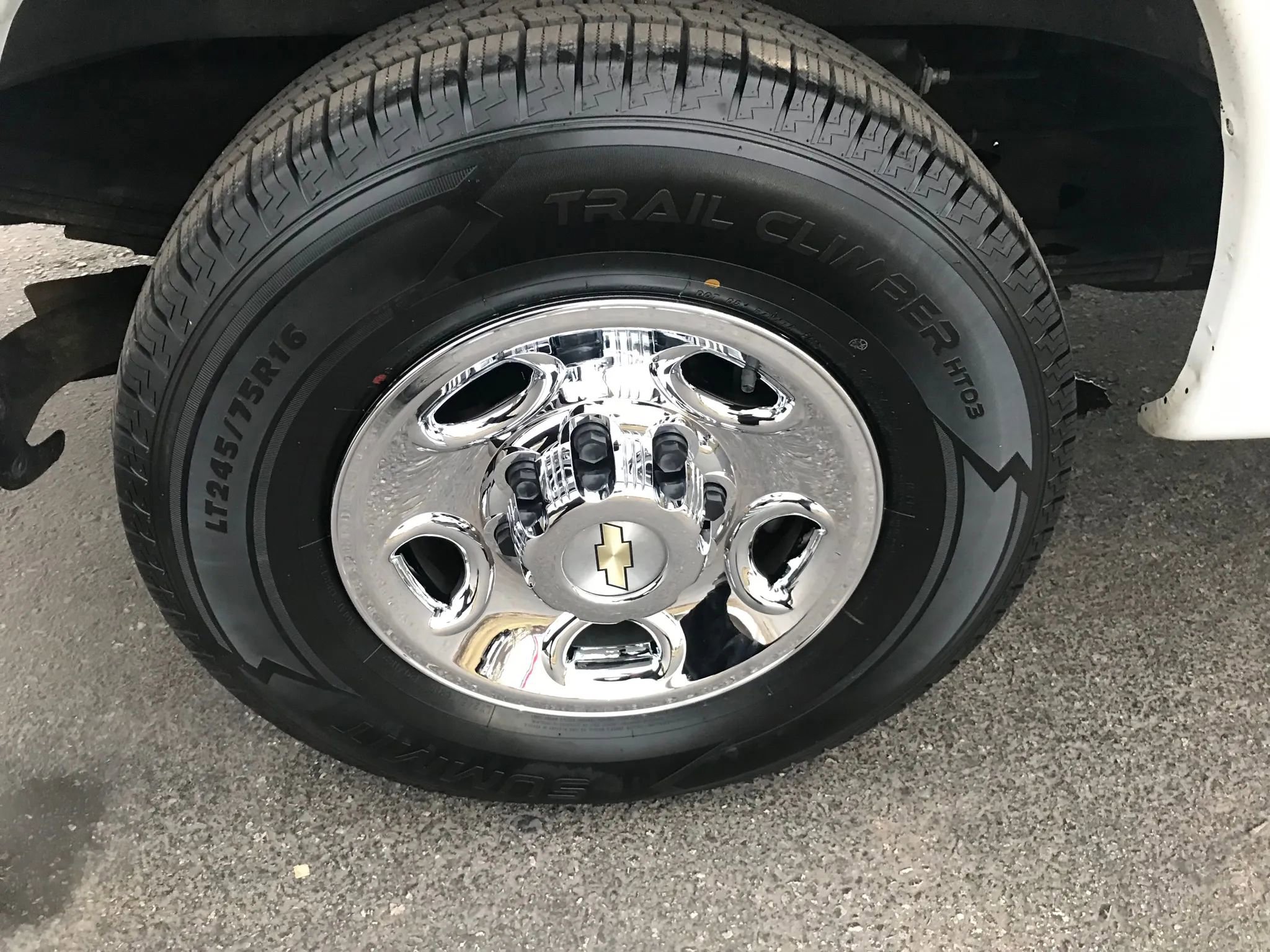 Used 2022 Chevrolet Express 2500 LS image 28