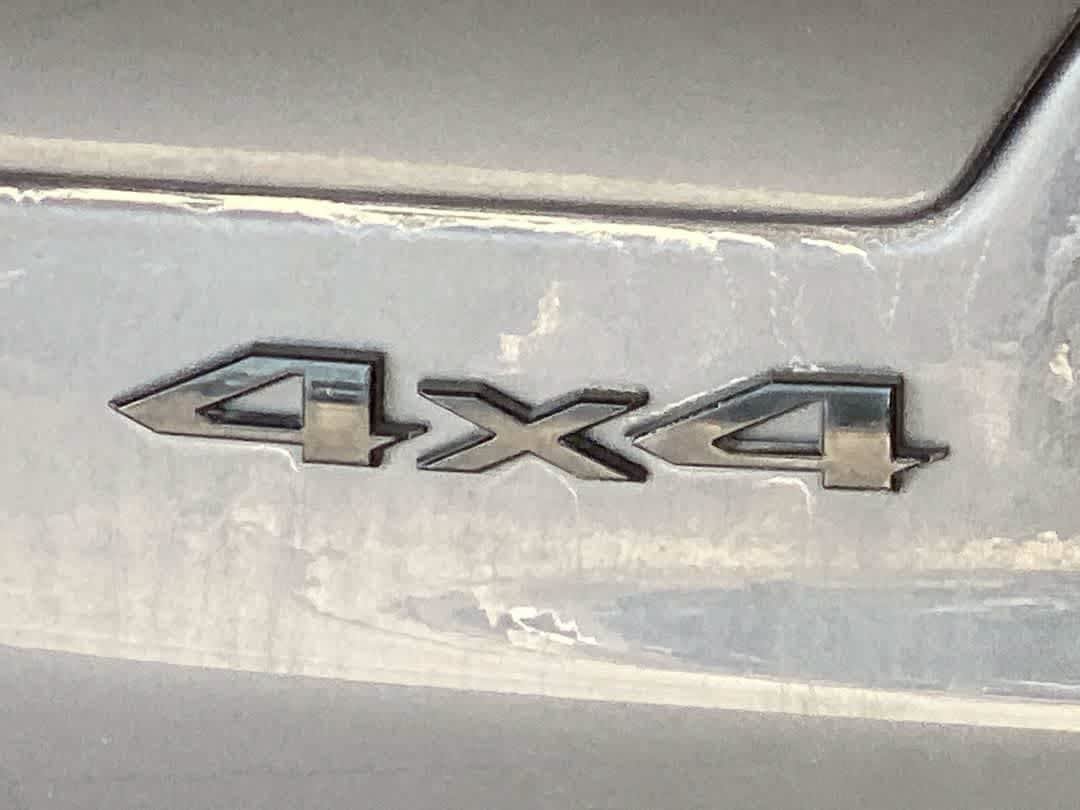 Used 2023 Jeep Grand Cherokee L Laredo AWD/4WD image 11