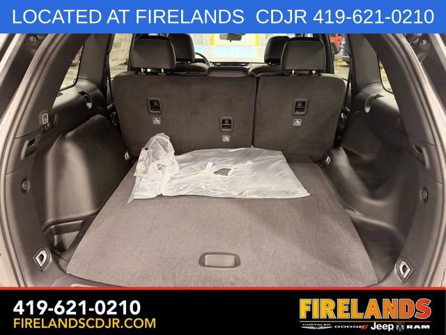 New 2026 Jeep Grand Cherokee Altitude AWD/4WD image 24