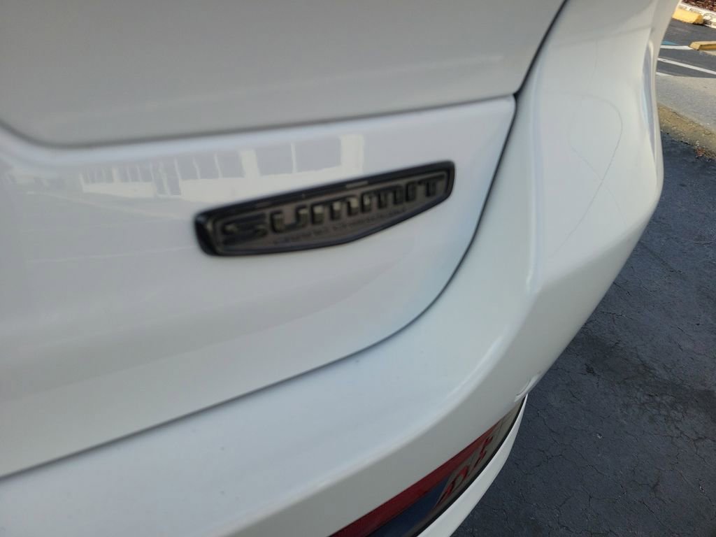 Used 2025 Jeep Grand Cherokee Summit w/ Obsidian Package image 8