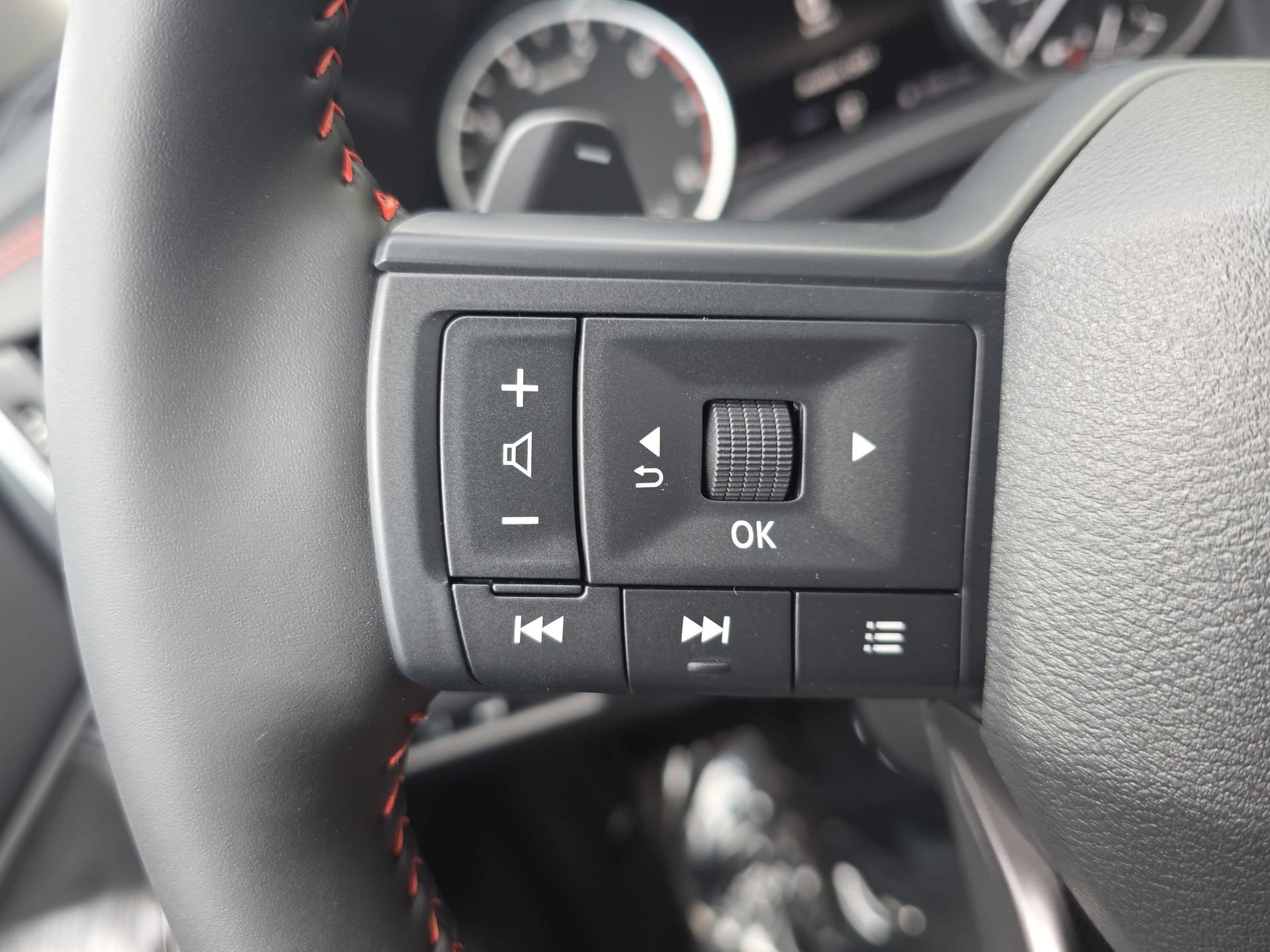 New 2026 Nissan Rogue SV AWD/4WD image 17
