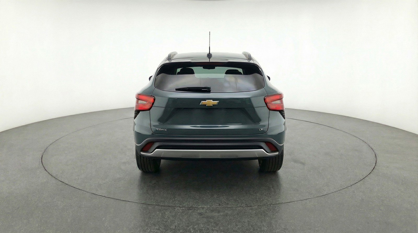 Used 2025 Chevrolet Trax LT FWD image 7