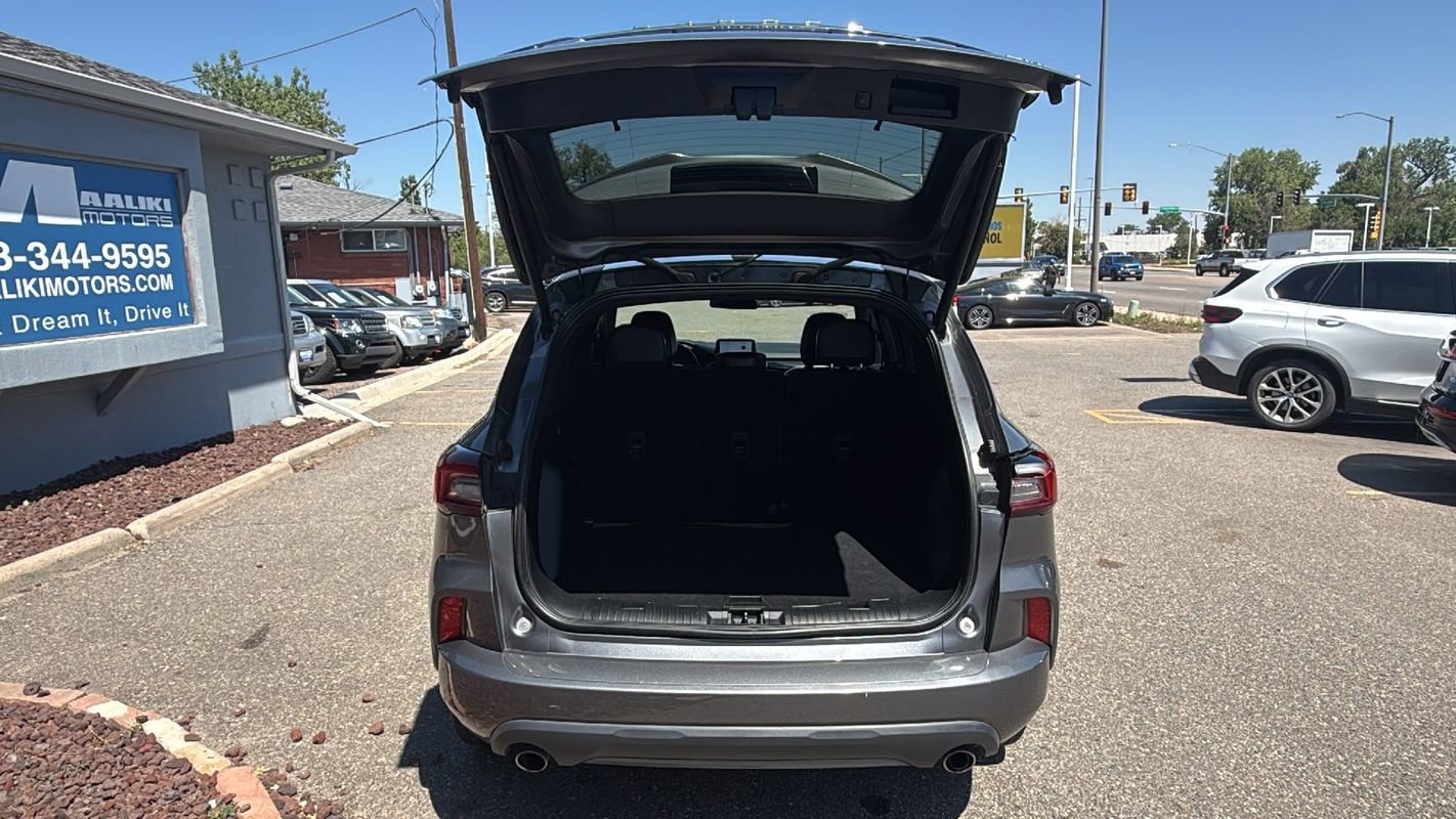 Used 2024 Ford Escape ST-Line image 7