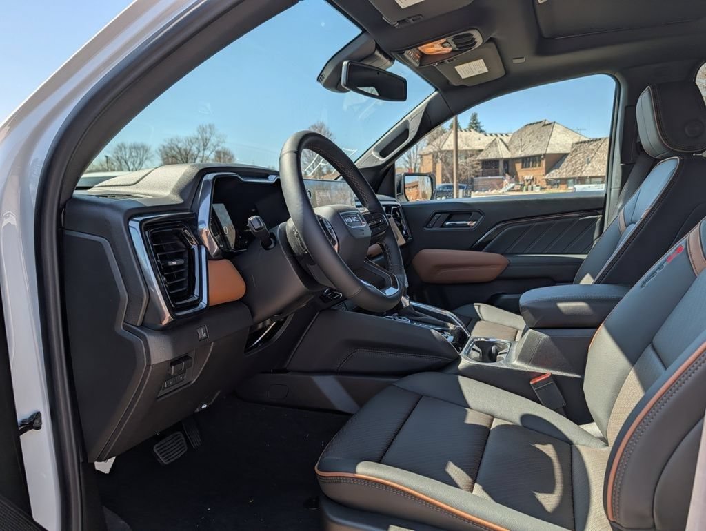 New 2026 GMC Canyon AT4 w/ Technology Plus Package AWD/4WD image 37