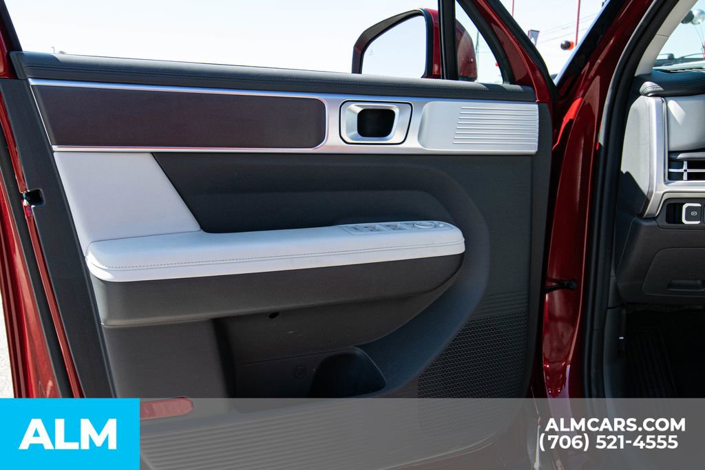 Used 2025 Hyundai Santa Fe SEL image 8