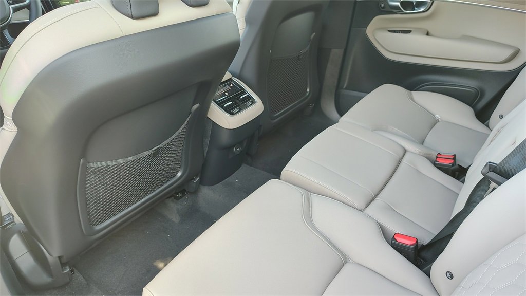 New 2026 Volvo XC90 B6 Plus image 27